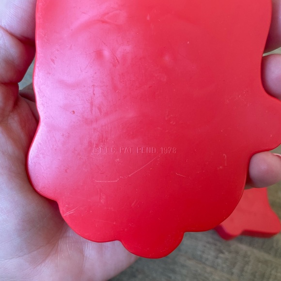Vintage Christmas Cookie Cutters 1978 - Picture 6 of 7